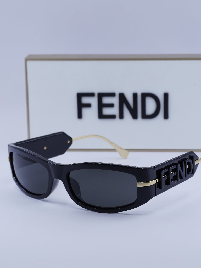 Fendi Fe40120i 01a Rectangle Sunglasses - Black / Gold / Smoke